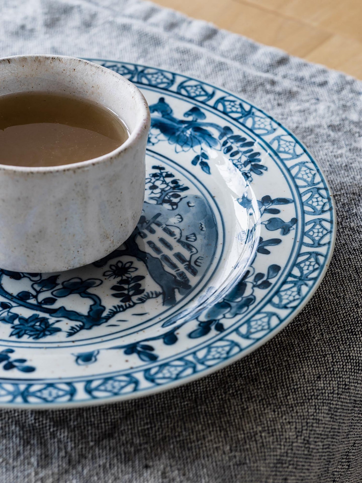 Boråstapeter Eastern Simplicity Temple Tree 3101