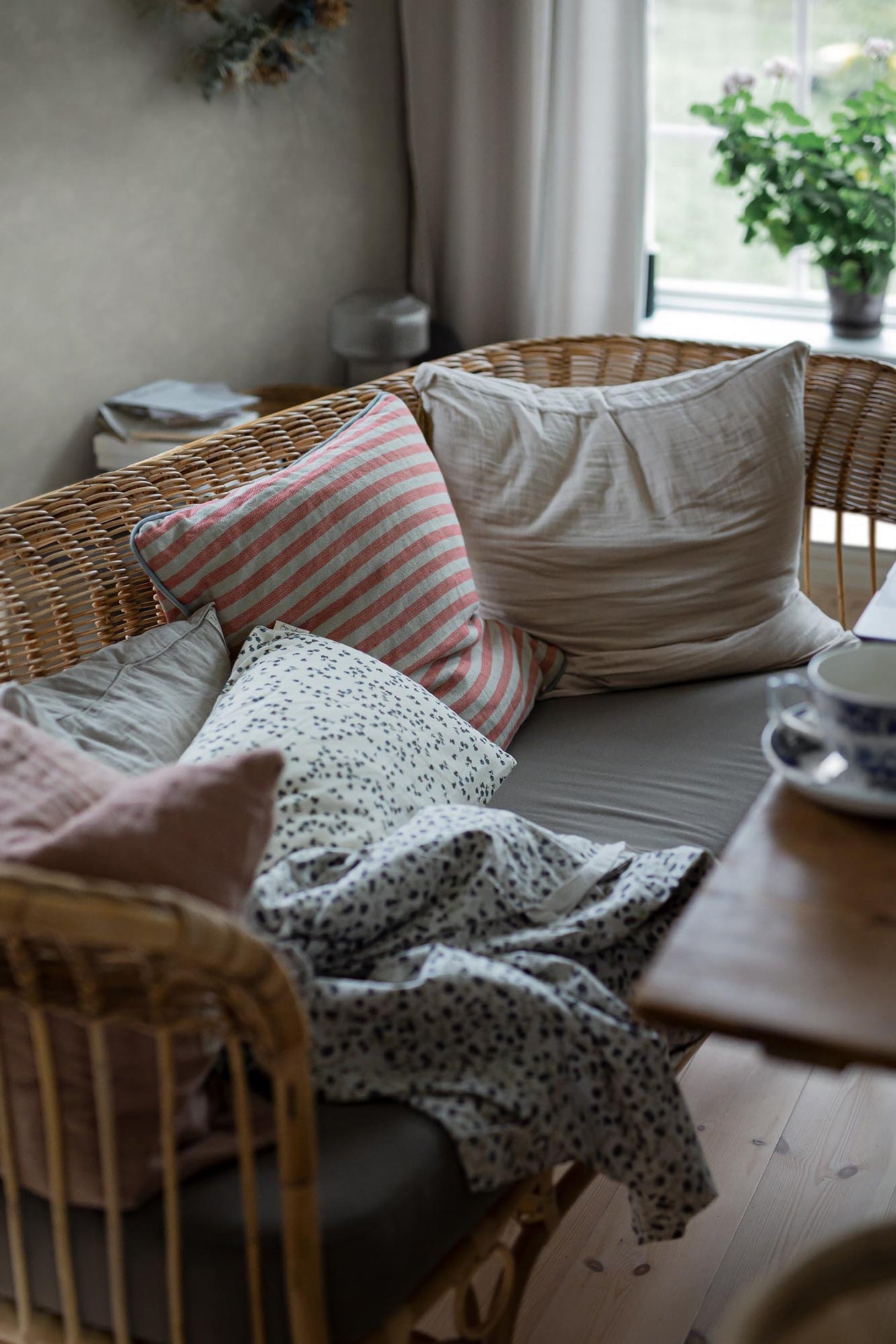 Boråstapeter Cottage garden Painter´s Wall 3587