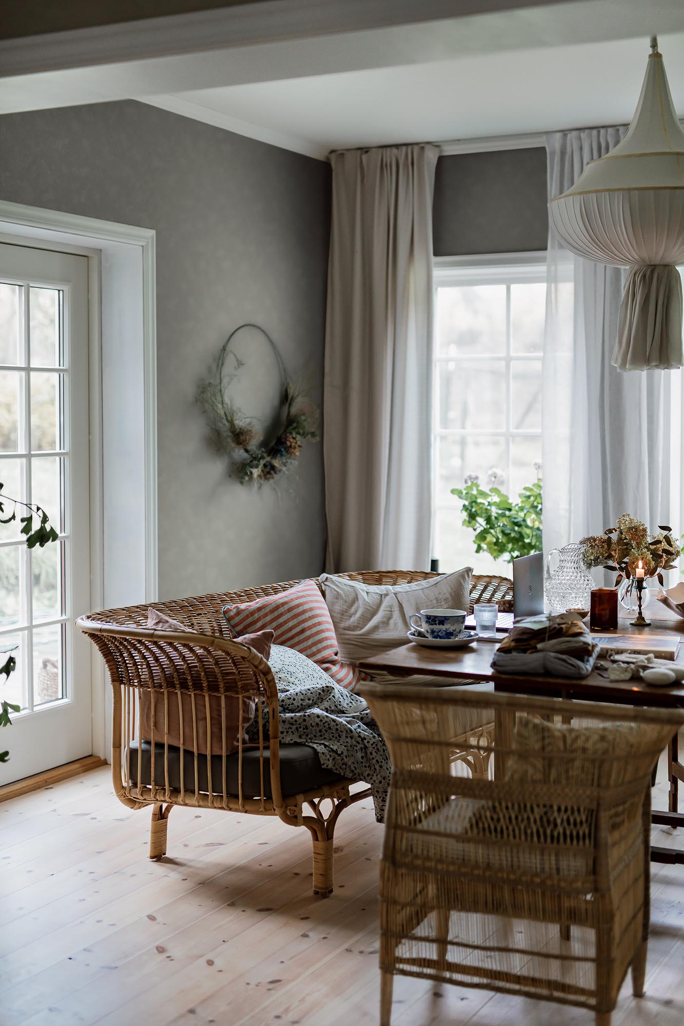 Boråstapeter Cottage garden Painter's Wall 3587