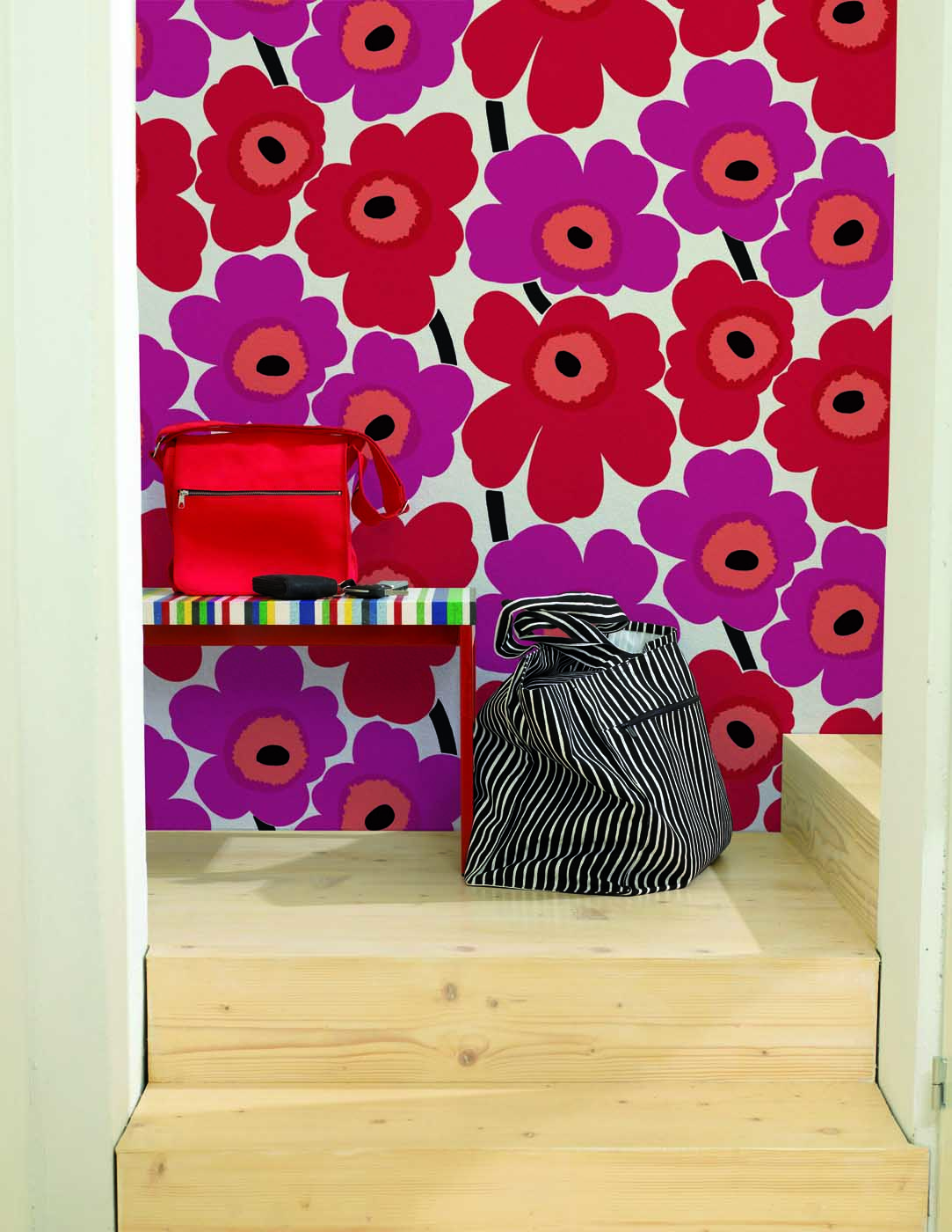 Hooked on Walls Marimekko Volume 05 Unikko 23353 Behang