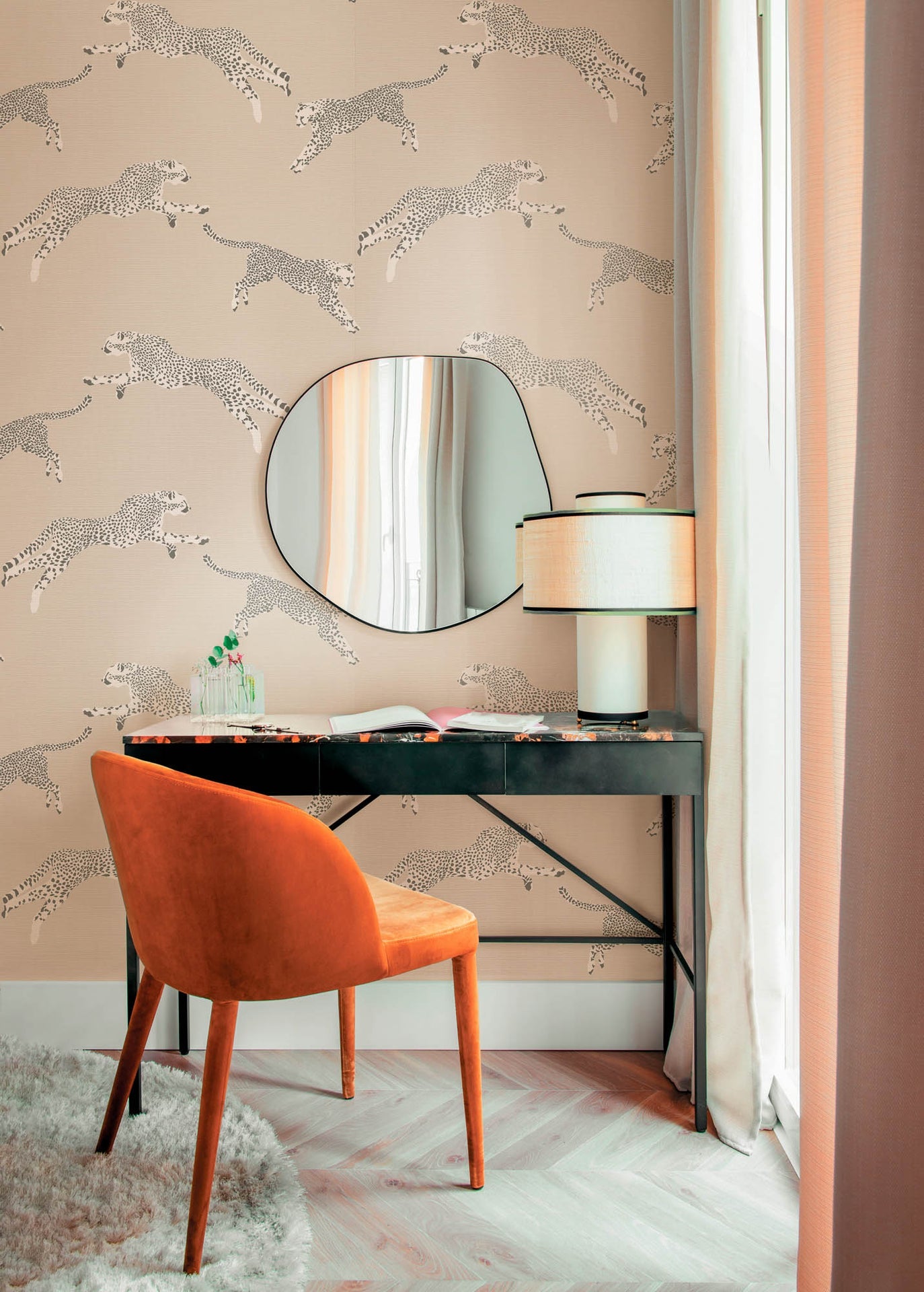 Hooked on Walls Scalamandré Leaping Cheetah JV26023 Behang