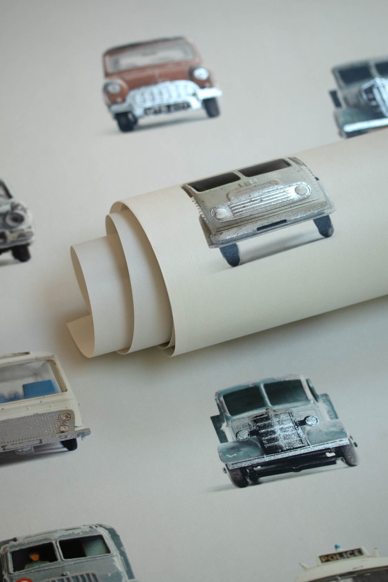 Studio Ditte Auto Lichtgrijs & Zilver Behang