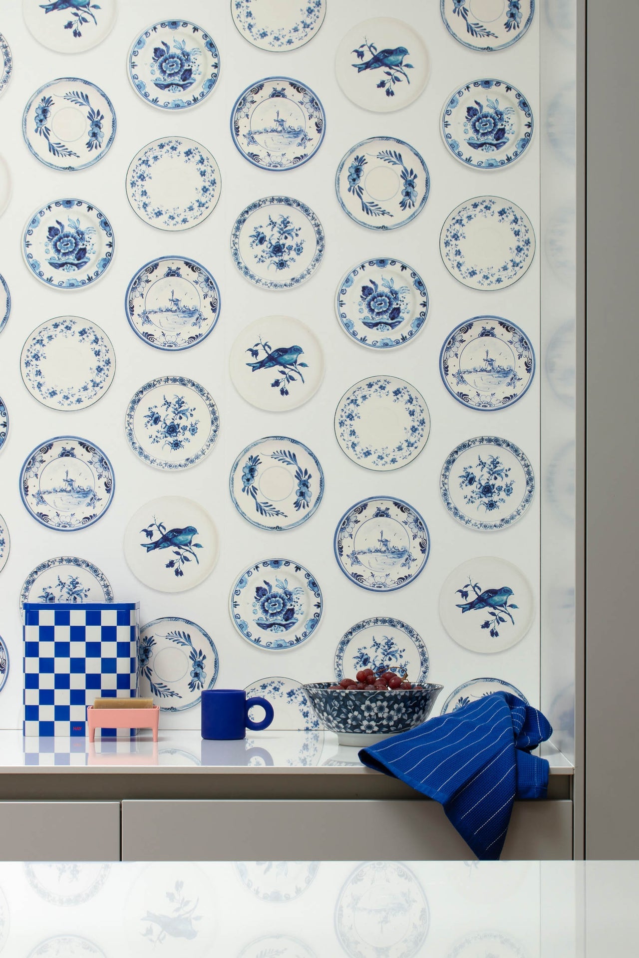 Studio Ditte Porselein Blauwe Borden Behang