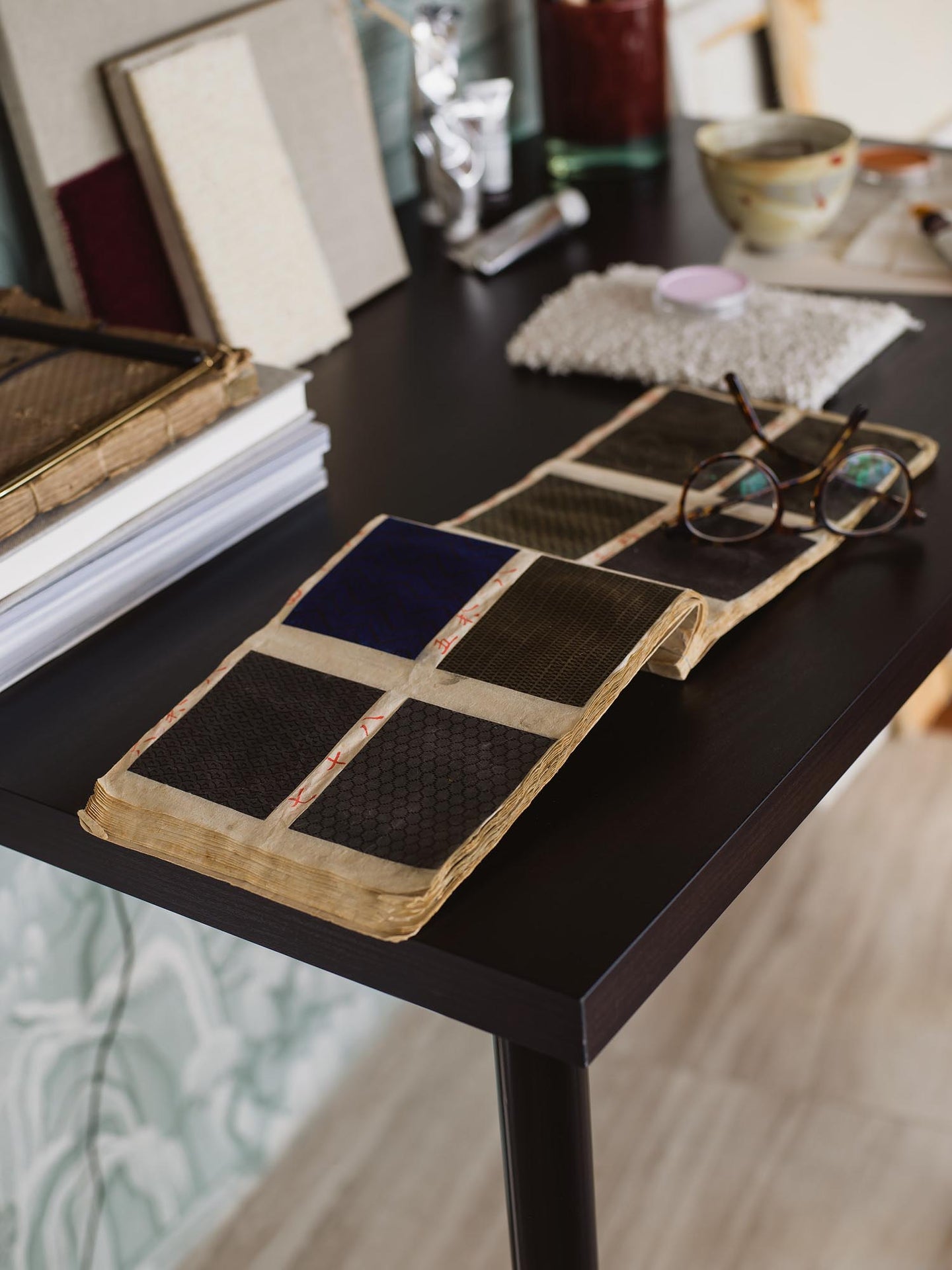 Boråstapeter Eastern Simplicity Indigo Garden 3131 Behang