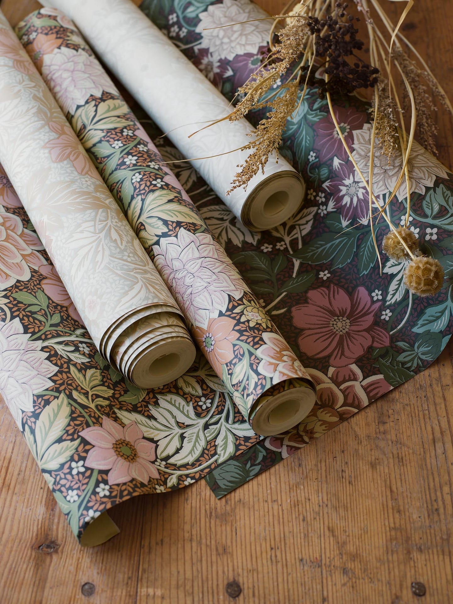 Boråstapeter Falsterbo III Dahlia Garden 7693 Behang