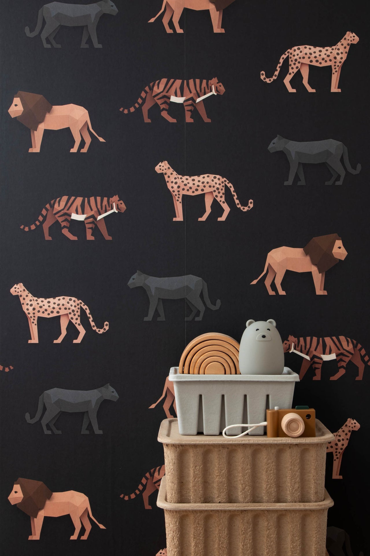 Studio Ditte Big Cats Donker Behang