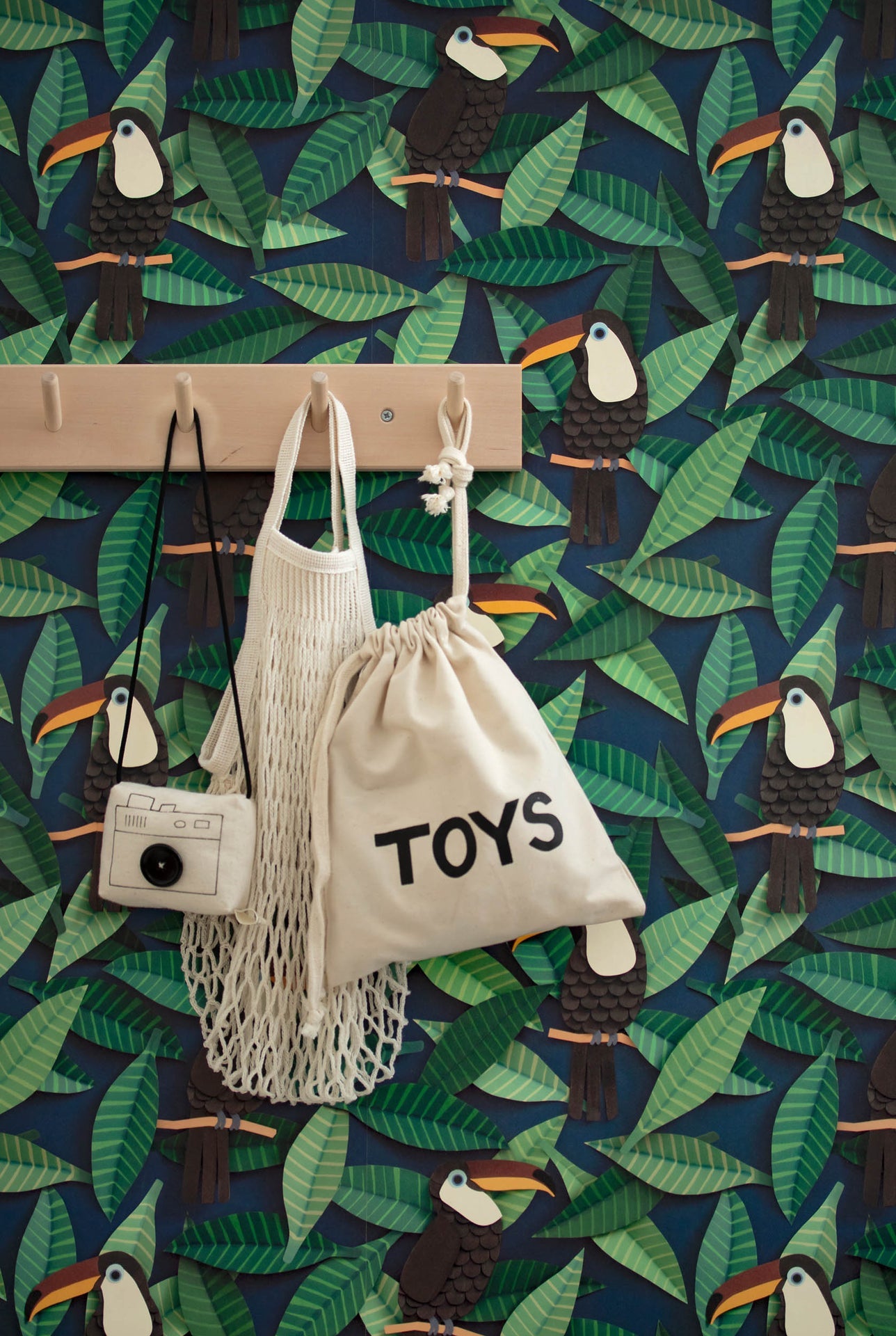 Studio Ditte Toekan Behang